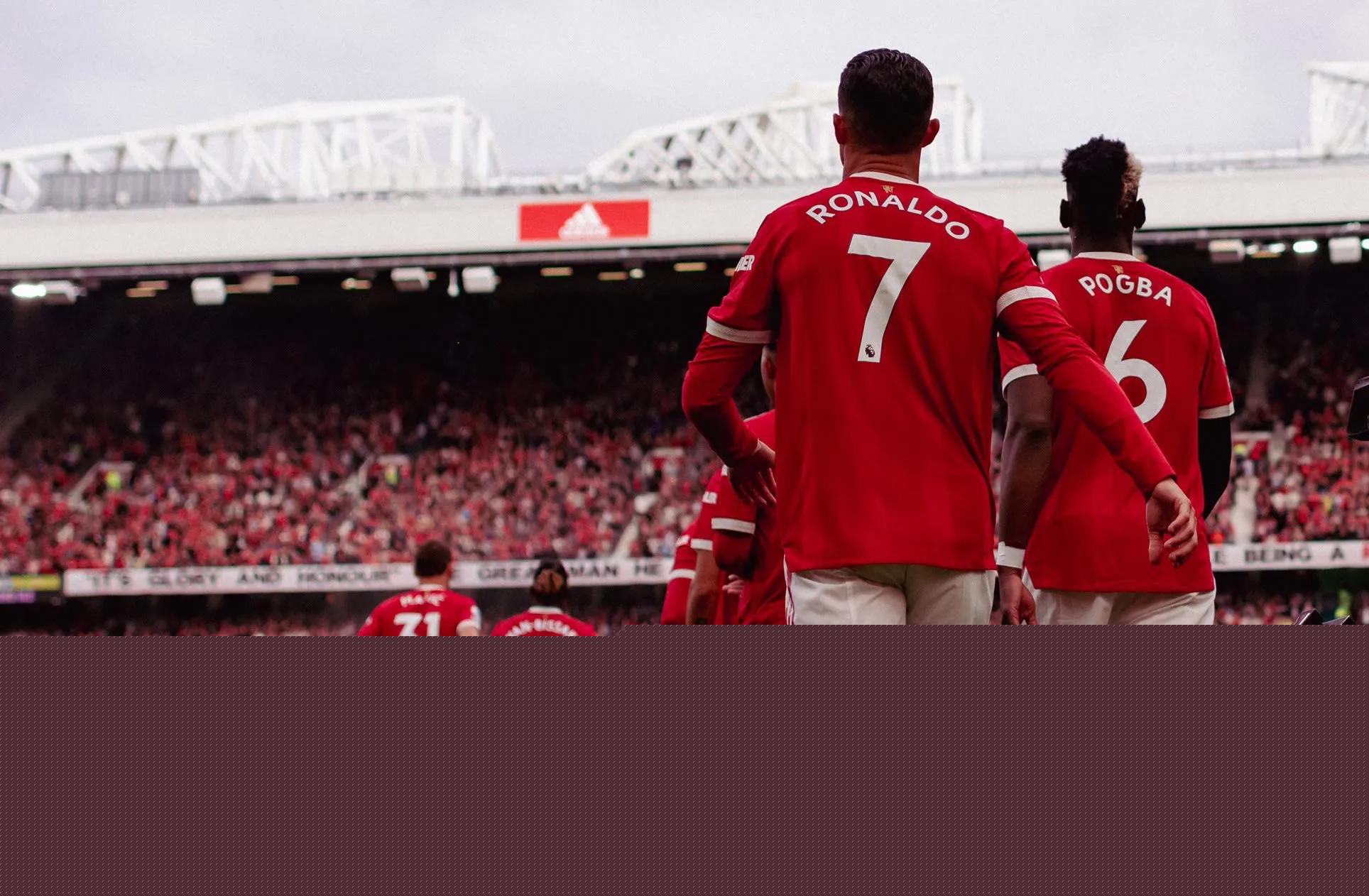 巴萨24／25赛季客场球衣，黑色队徽有点意思？