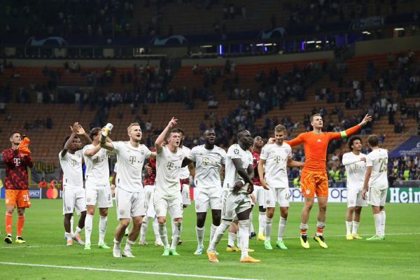 记者曝阿隆索频与瓜迪奥拉交流，拒唯尼修斯